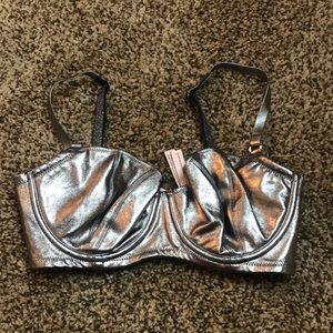 NWT Victoria’s Secret VS Pink Silver Chrome Bra
